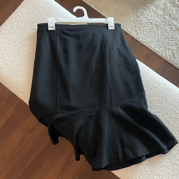 Ann Taylor Loft Black Skirt - Size 6 - Picture 1 of 6